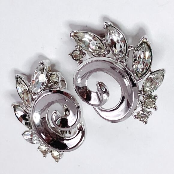 Vintage Signed Crown Trifari Mid Century Silver Tone Rhinestone Clip On Earrings - Picture 3 of 11